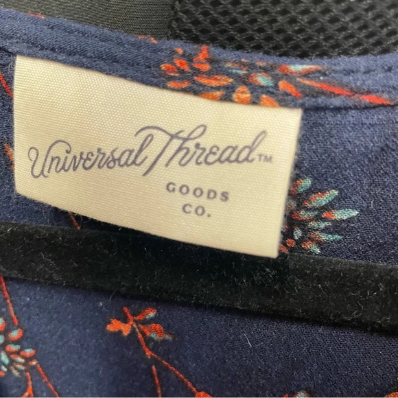 Universal Thread Sz M Floral surplice Tie Waist Boho Peasant Blouse top rayon - Picture 10 of 10